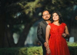 Indian couple candid pre-wedding photoshoot in Ghaziabad garden, 